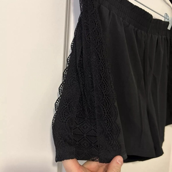 Women’s Fabletics Black Active Shorts With Lace Detail, Large, NWOT - Picture 2 of 4